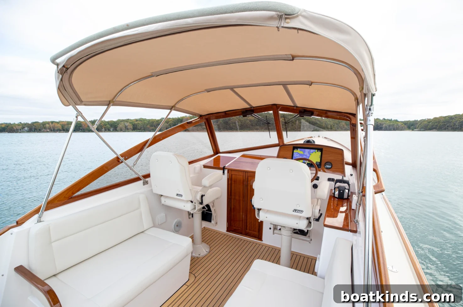 Shelter Island Runabout overhead view showing cockpit and seating