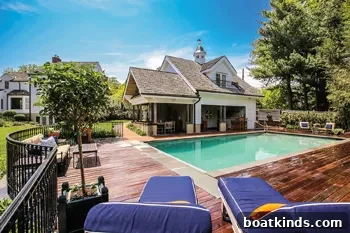 Trumpy Estate pool and guest quarters
