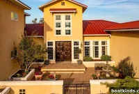 Waterfront Estate with Tuscan Design and Panoramic Views