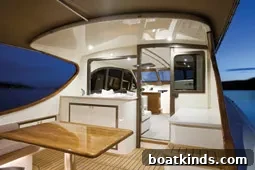 Palm Beach Motor Yacht at sea