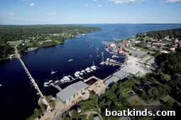 Boatbuilder discussing plans