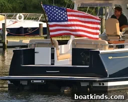 Interior layout and pilothouse of MJM 36z