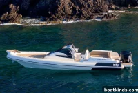 Prince 33 CC Center Console: New Model Specs and Pricing