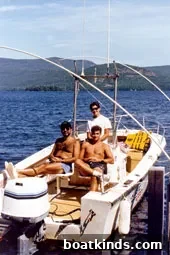 Stern and transom work on a classic Mako center console