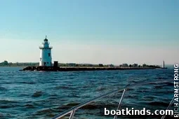Historic Connecticut Lighthouse Up for Sale 2 img 34176 1