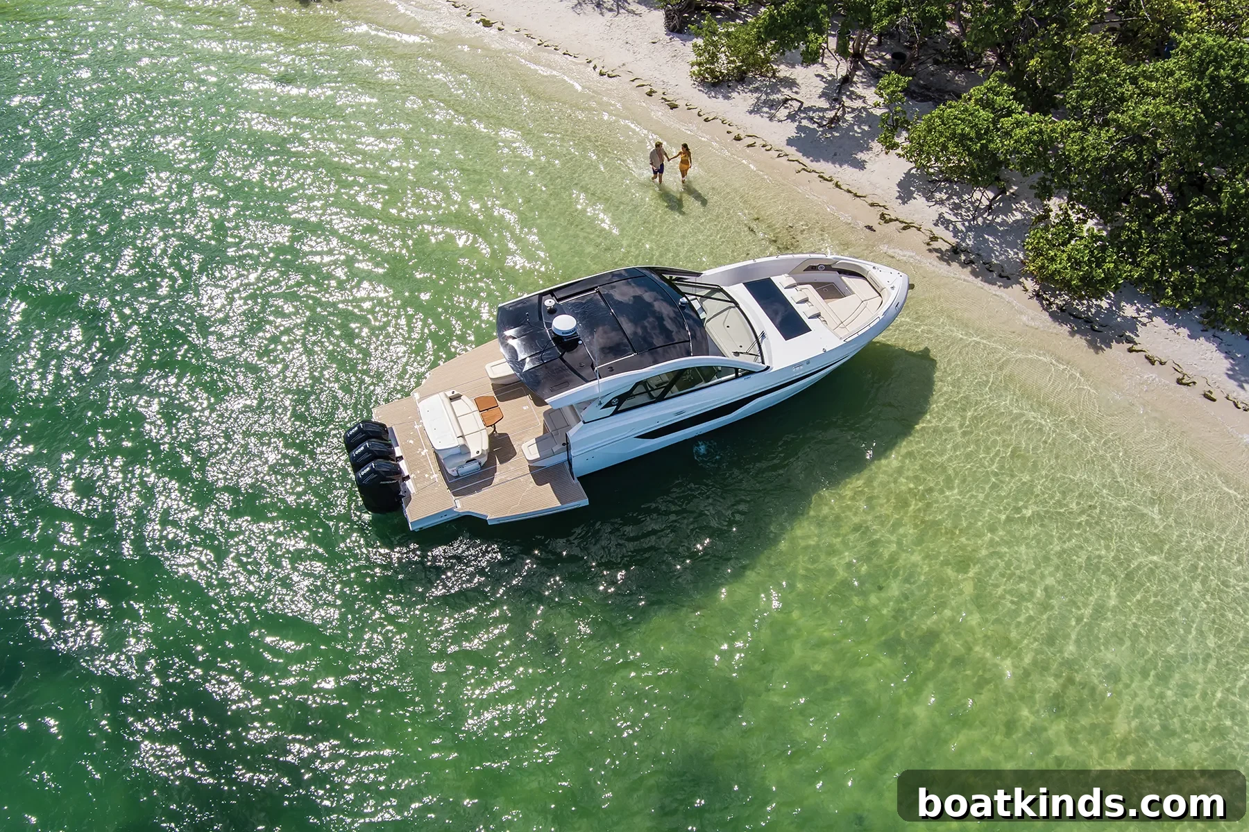 50 GLS exterior with beach doors deployed