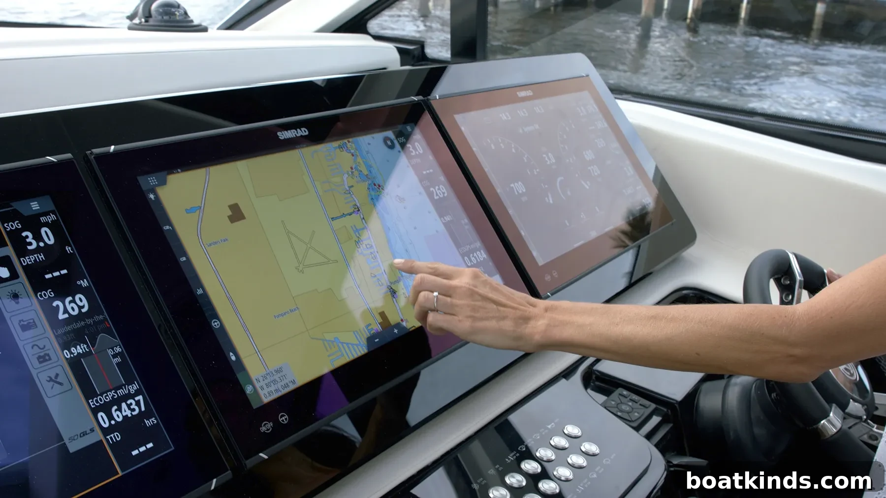Interior and helm of the 50 GLS