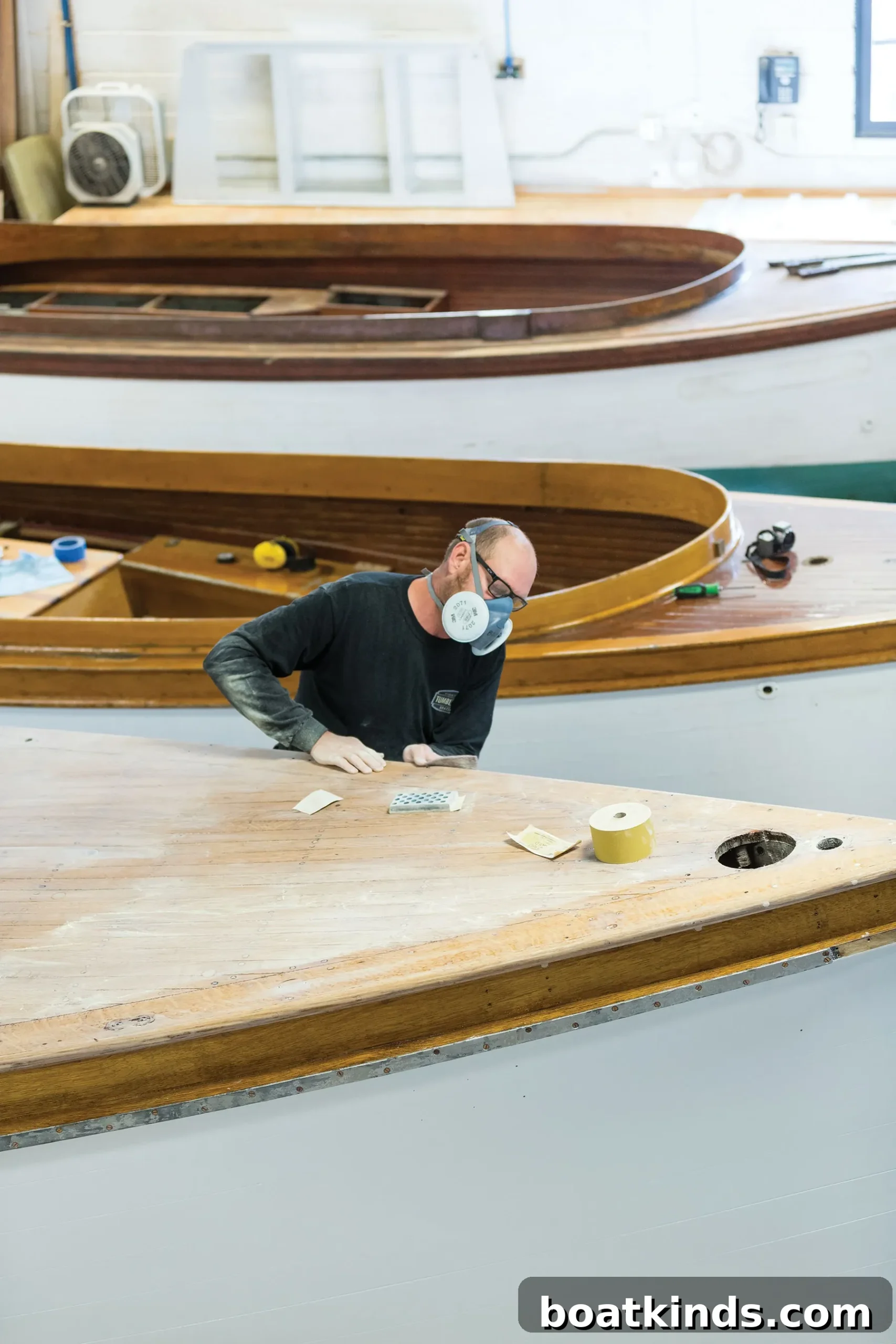 Restored Sound Inter Club under sail