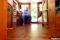 Onne’s New Goose: Varnishing Shoe Soles for Lasting Shine