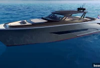 Tom Brady Orders Custom Luxury Yacht