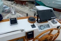 How to Install a Multifunction Display on Onne’s New Goose