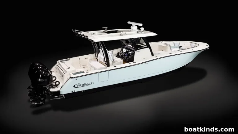 Robalo R360 Center Console Review: Specs and Performance