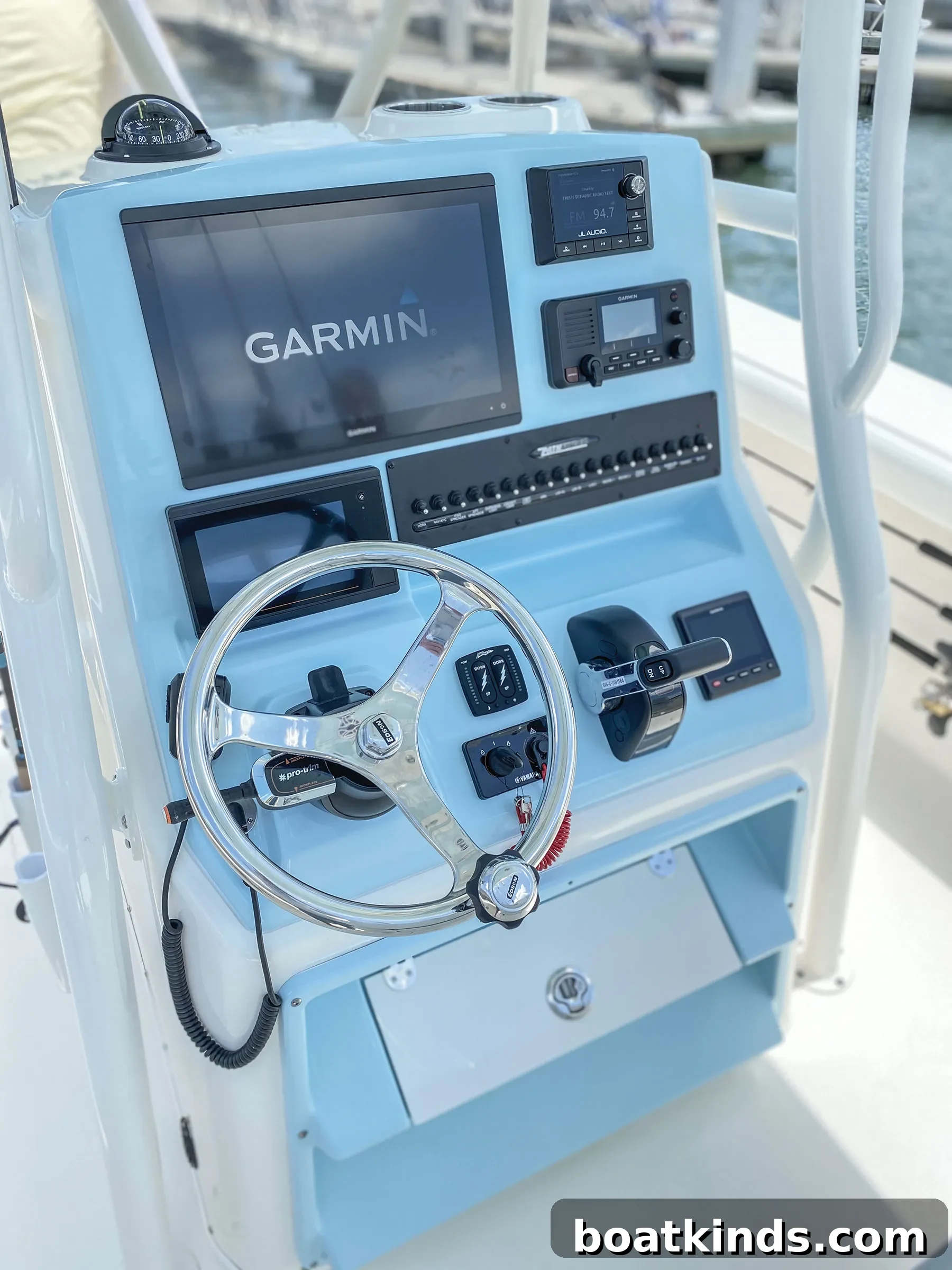 Casting platform and bow storage